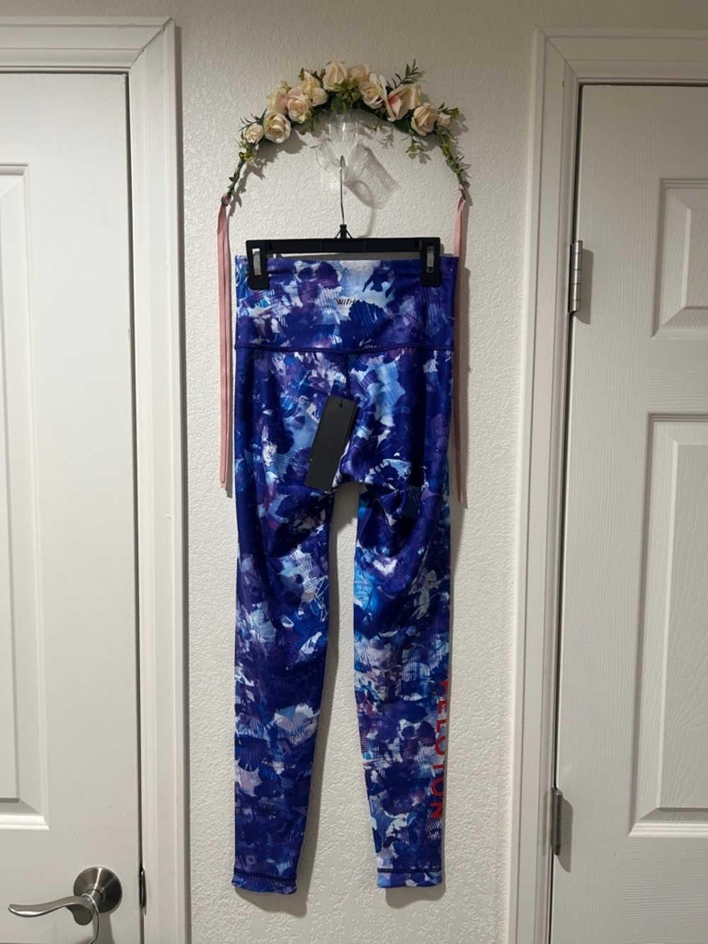 Peloton x WITH Blue Moves Reversible High Waisted Leggings - Picture 7 of 10
